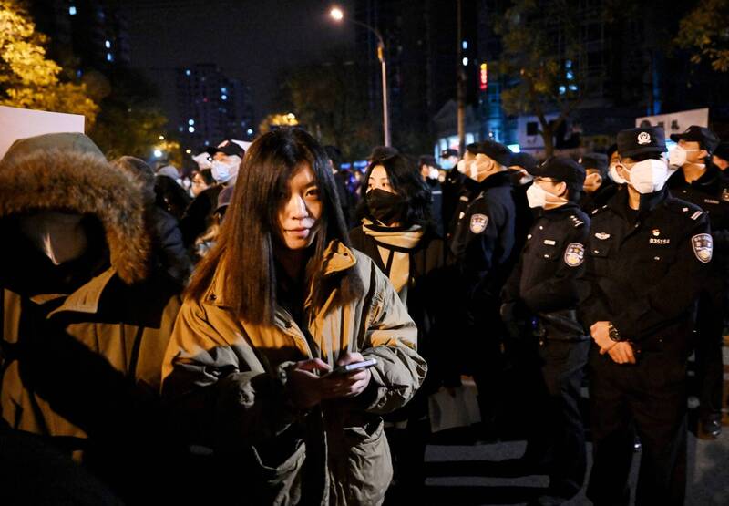 白紙運動 不只一個李康夢 女性抗爭者站在第一線 - 新未名空间
